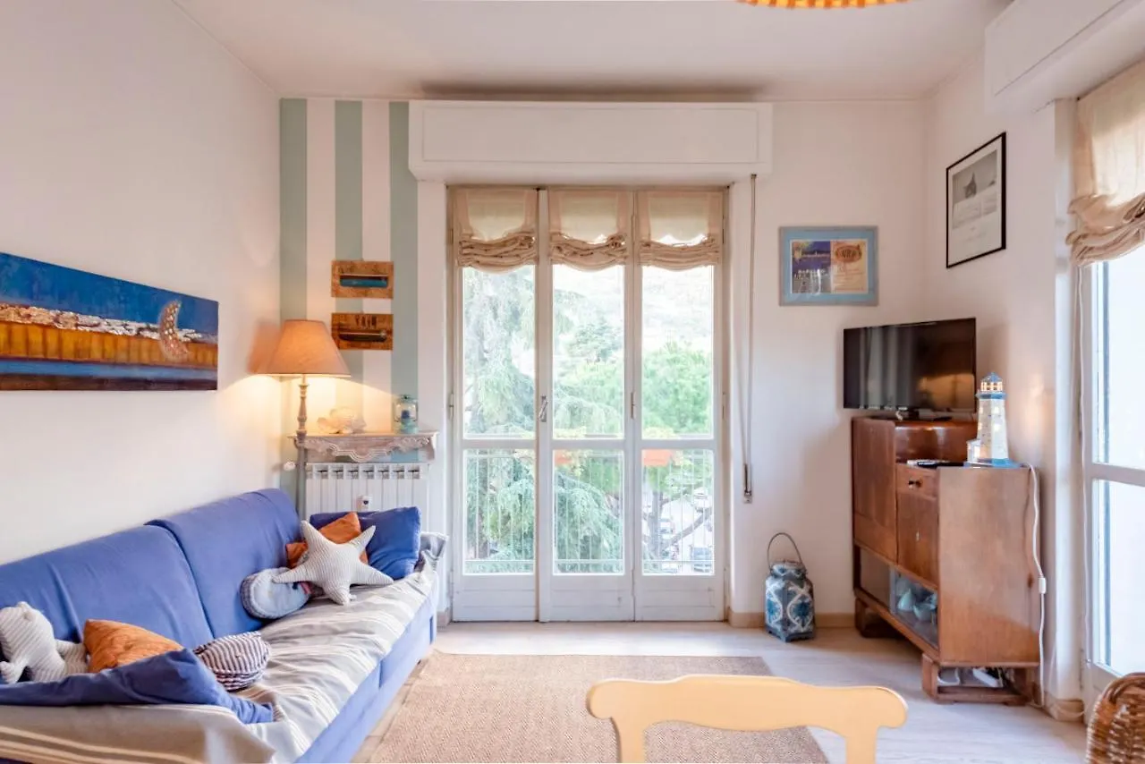 Joivy Stylish Flat With Balcony Near Rapallo Castle Apartment
