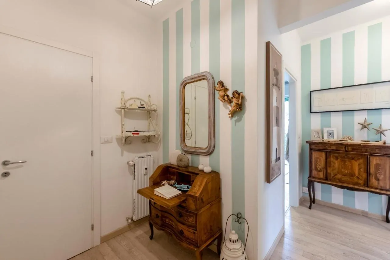 Joivy Stylish Flat With Balcony Near Rapallo Castle
