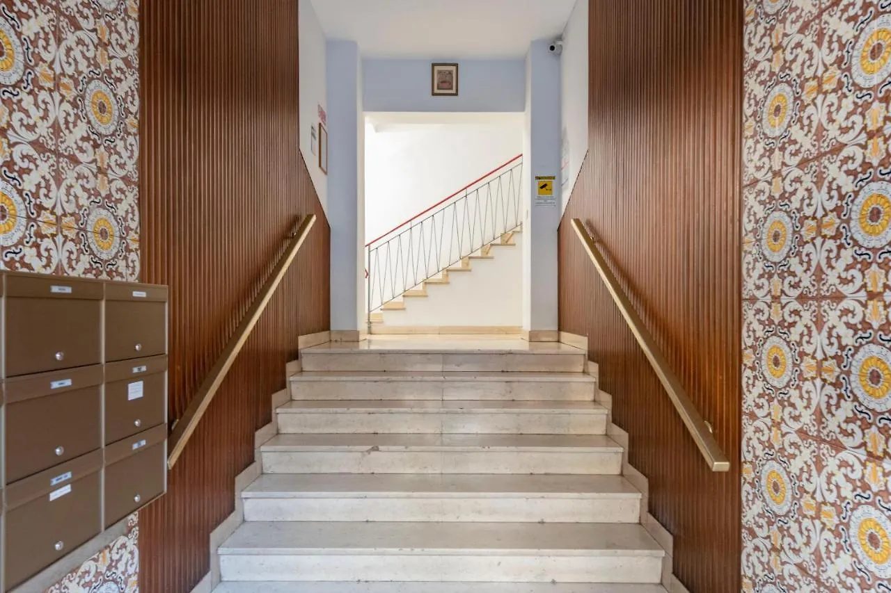 Apartment Joivy Stylish Flat With Balcony Near Rapallo Castle Italy