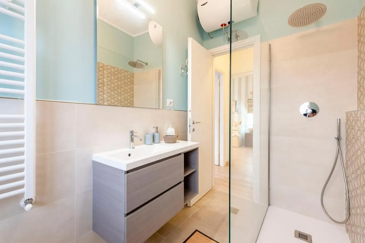 Apartment Joivy Stylish Flat With Balcony Near Rapallo Castle