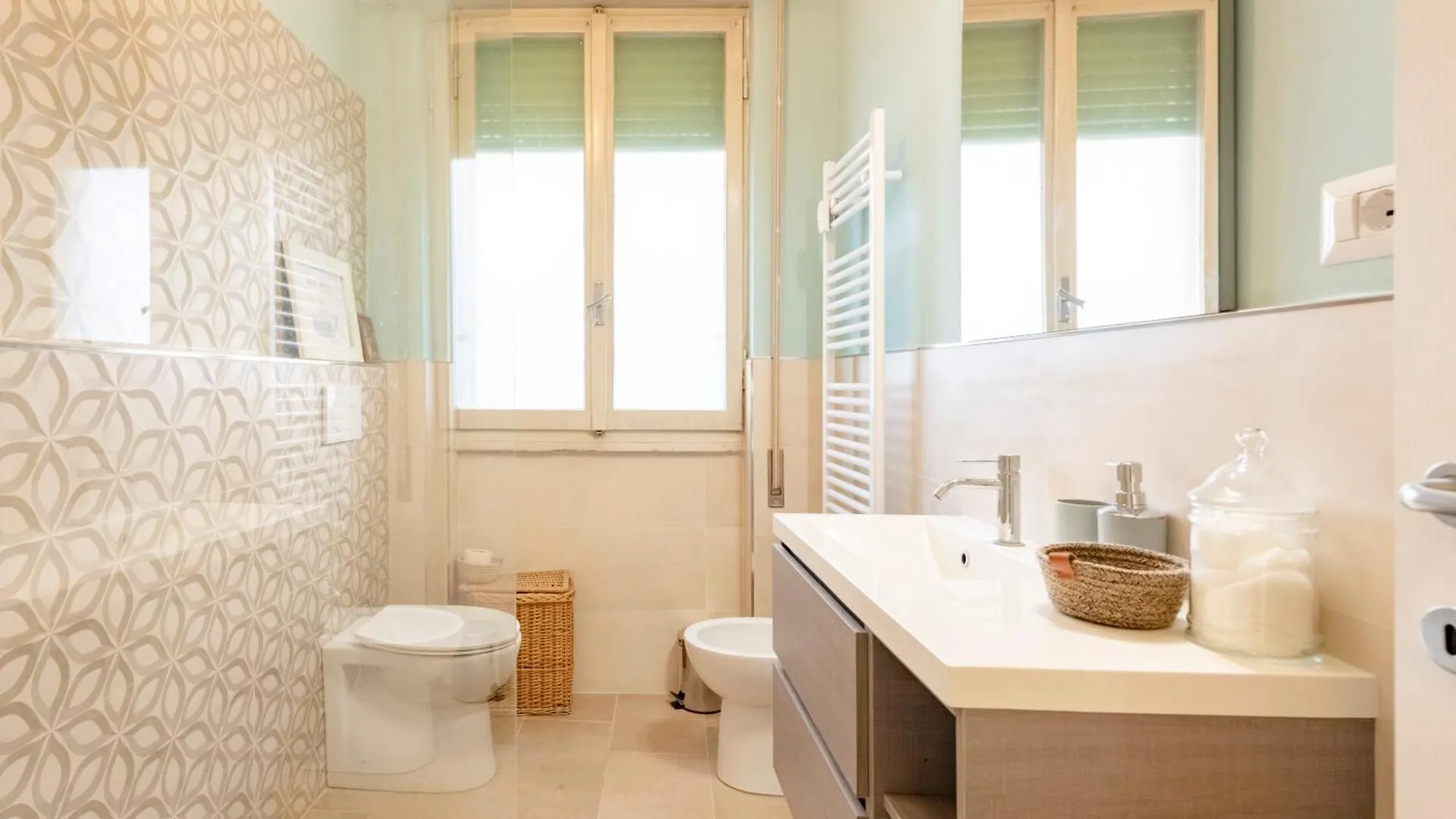 Apartment Joivy Stylish Flat With Balcony Near Rapallo Castle Italy