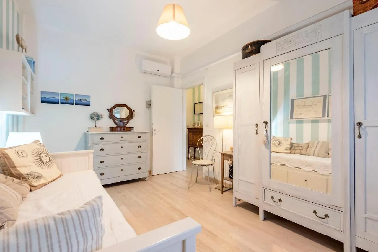 Joivy Stylish Flat With Balcony Near Rapallo Castle